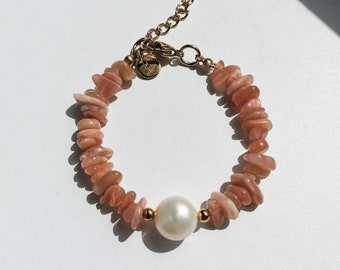 Sunstone pearl bracelet, large pearl bracelet, statement gemstone jewelry