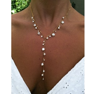 Keshi Perle y Halskette, Mondstein Gold Lariat Kette, Brautschmuck, Hochzeit Accessoires