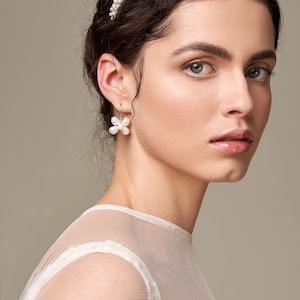Freshwater pearl headband, bridal hair piece, wedding genuine baroque pearl hair accessory image 5
