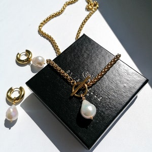 Große Perlen Creolen, große Barique Perlen Ohrringe, Flameball Perlenschmuck, Geschenk für sie Bild 5