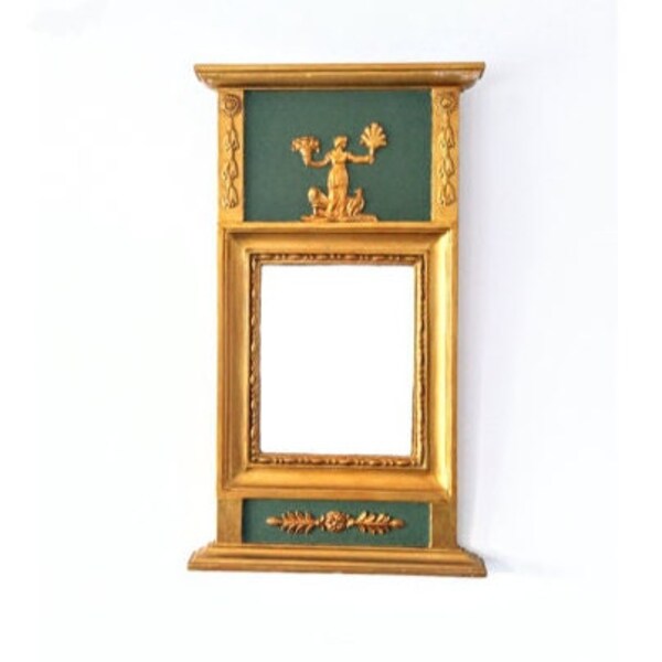 Élégance intemporelle : miroir gustavien antique suédois des années 1840, style classique avec des touches de vert de gris et de feuille d'or