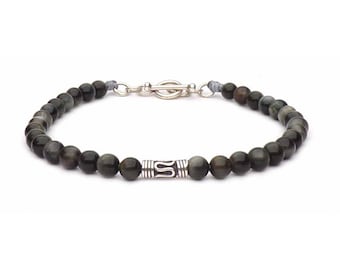 Women&#39;s hawk eye bracelet