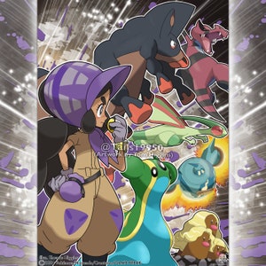 Puede incluir: Una ilustración colorida con un personaje femenino con cabello morado y un sombrero morado, de pie frente a un grupo de personajes Pokémon. Los Pokémon incluyen una criatura verde y azul parecida a una babosa, una criatura voladora azul y verde, una criatura parecida a un perro marrón y negro, y una criatura parecida a un dragón roja y negra. La ilustración está sobre un fondo de rayas blancas y grises.
