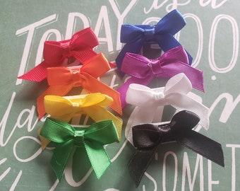 Infant Hair Bows with VELCRO® Brand Hook and Loop Fastener | Baby Shower Gift