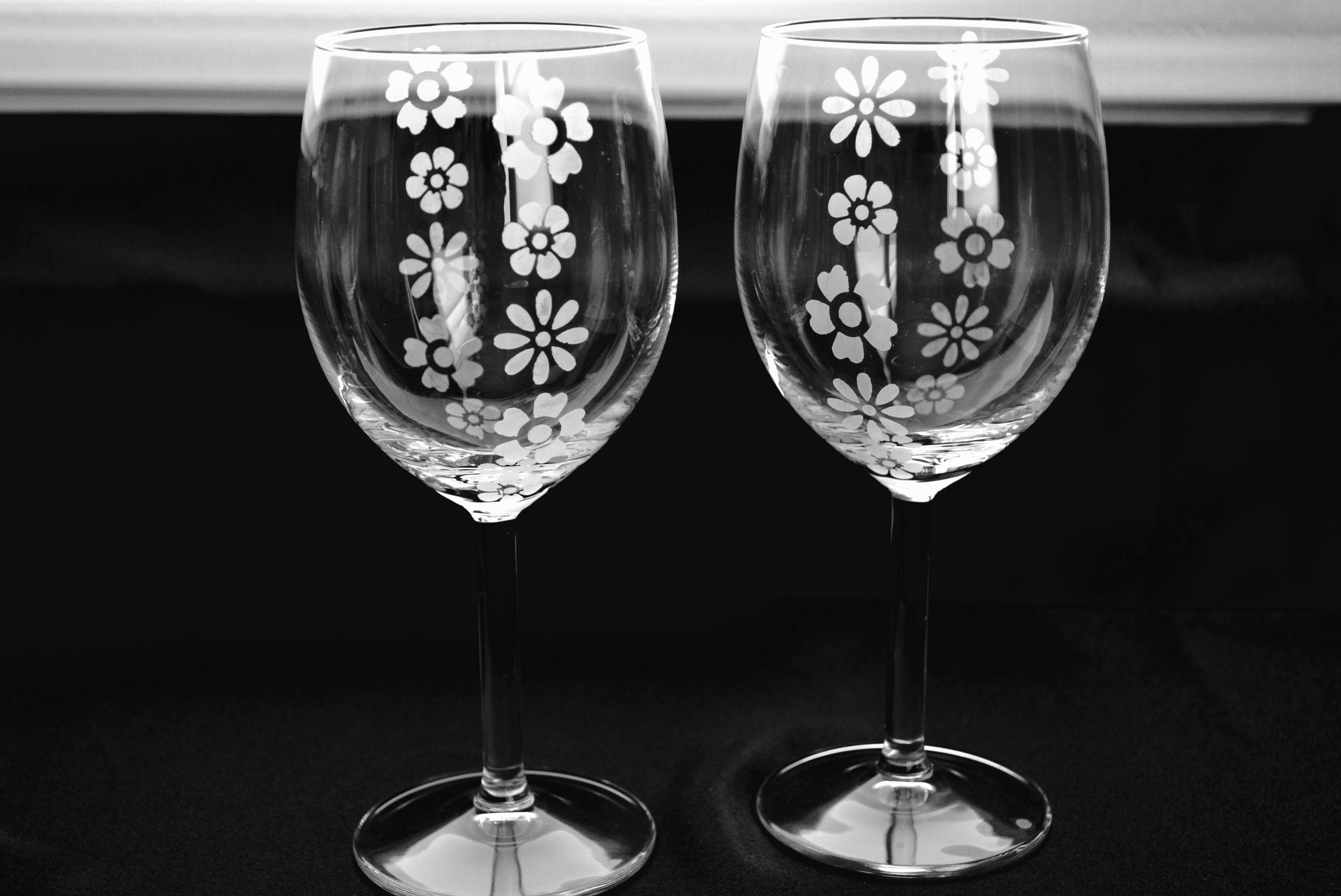 Custom Flower Etched Wine Glass Set Etsy