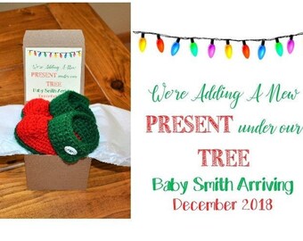 Christmas Pregnancy Reveal, FAST SHIPPING, winter gender reveal, pregnancy announcement, christmas baby, winter baby, boxed booties gift