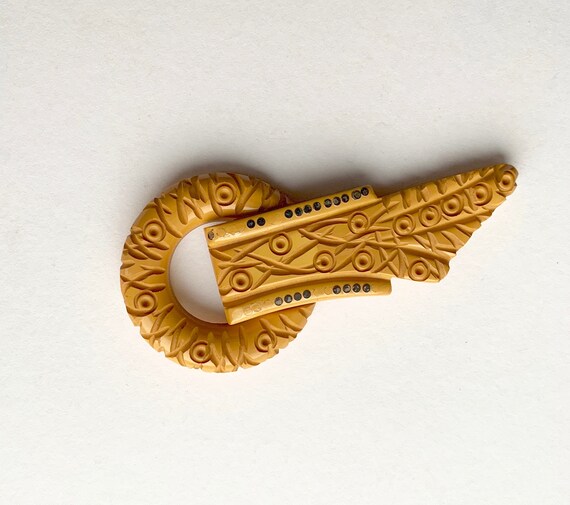 Vinatge 1930s 40s Carved Bakelite Belt Buckles