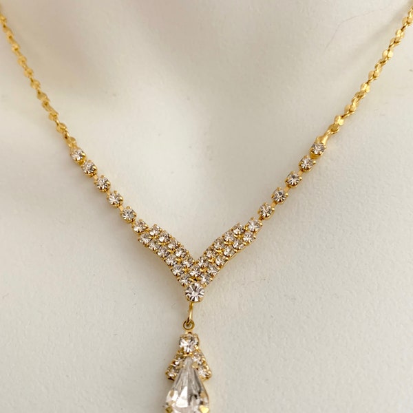 Sparkling Clear Rhinestone Pendant Choker Necklace