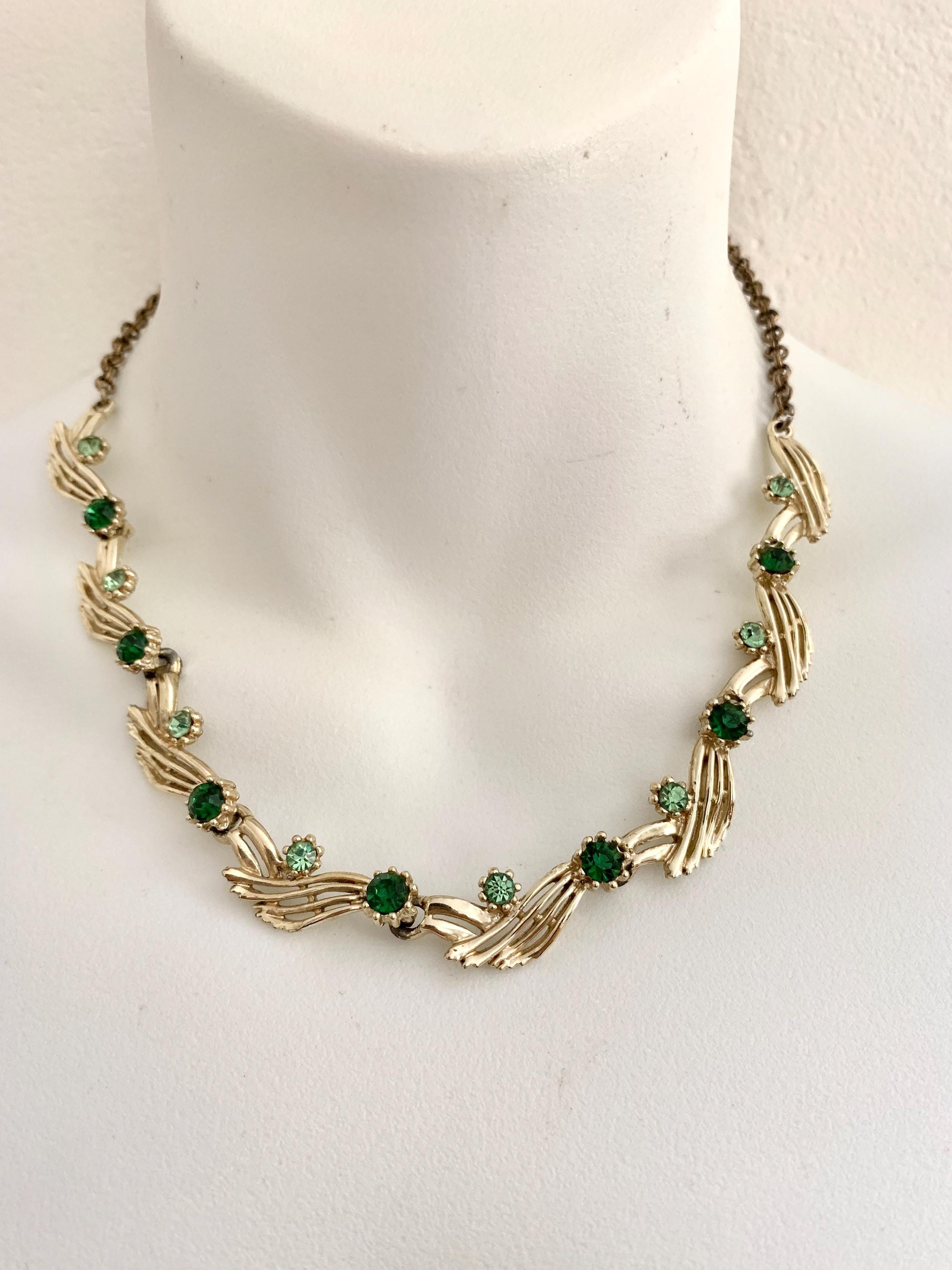 Coro Necklace - Etsy Canada