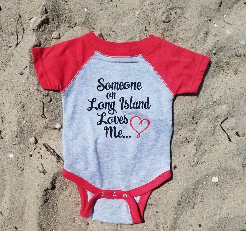 Someone on Long Island Loves me onesie red image 1