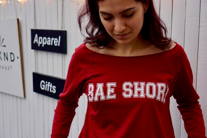 slouchy BAE Shore sweatshirt women's image 2