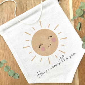 Here comes the sun pennant flag, boho nursery decor, bedroom decor, linen banner, Playroom, Children&#39;s bedroom flag, Kids birthday gift