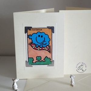 Carte de vœux/anniversaire faite à la main. Véritable carte à jouer vintage, années 1970. Mr Men ~ Mr Daydream, série télévisée rétro classique pour enfants, livres, dessin animé