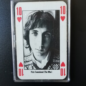 Aimant pour réfrigérateur ~ Pete Townshend - The Who ~ Véritable carte à jouer, issue du jeu NME « Leader Of The Pack » de 1991 ~ cadeau de fan rare et amusant ! Guitare, modification