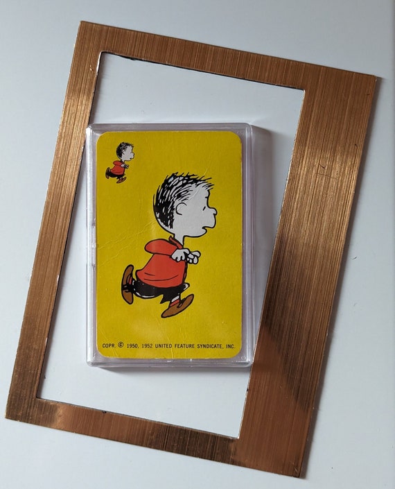 Linus Van Pelt, Peanuts Gang - Fridge magnet ~ Genuine vintage playing card, 1970s. Schulz. Housewarming, fun, friendship, kitchen gift