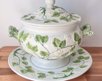 Italian Hand Painted Ceramic Vintage Tureen and Underplate. Lidded Soup Server with Daisy and Vine Motif.