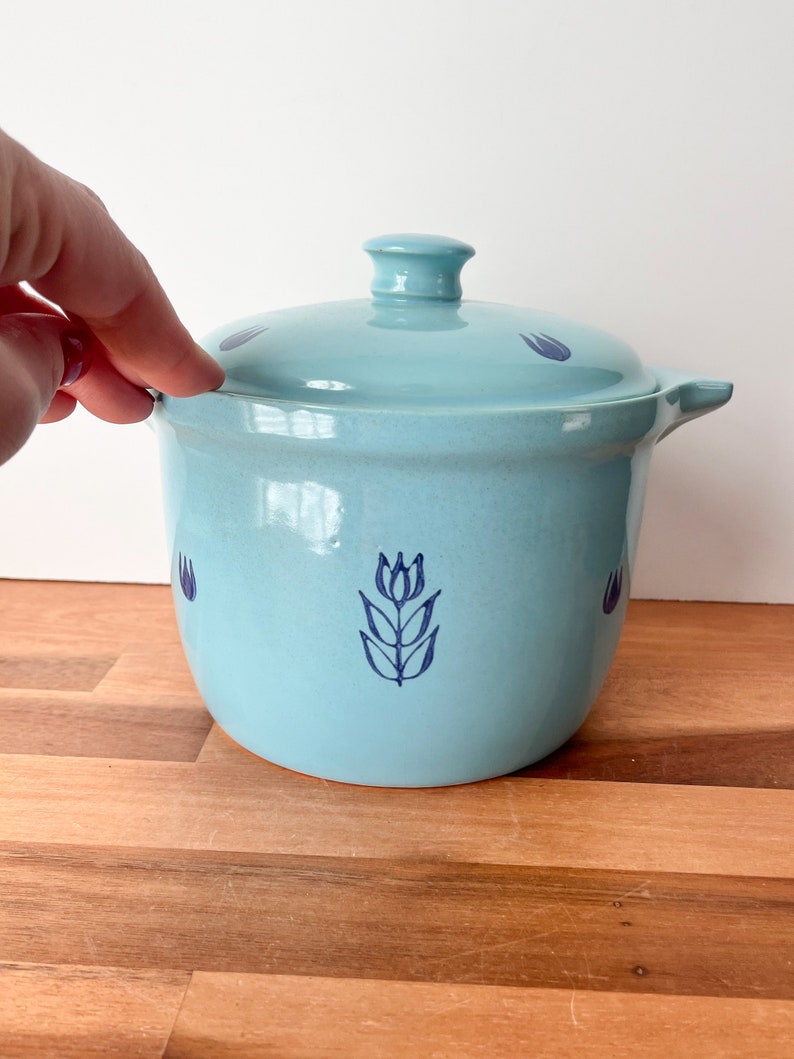 Robin Blue Lidded Crock with Cobalt Tulips. 1960s Cronin Pottery Lidded Pot. Blue Tulip Vintage Cookie Jar. image 7