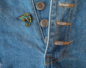 Mini Small Chameleon Patch - Animal Patch - Iron On Patches - Patches for Jackets, Jean , Cap - Cool Badge Size 3.5 cm (W) x 2.7 cm (H)