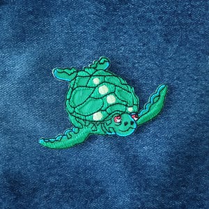 Green Turtle Cute Animal Cartoon Cool Badge Patch Iron On Patches for Jackets Jeans Caps T-Shirt DIY Unique Gift