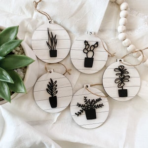 Plant Tag / Plant Ornament / Farmhouse Tag / Succulent Ornaments / Gift for Plant Lover / Shiplap Ornaments /Black White