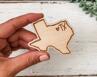 Wooden Texas Magnet / Cute Refrigerator Magnets / Laser Engraved State Magnet / TX Housewarming Gift / Realtor Closing Gift / Hand Lettered