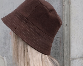 Upcycled / sombrero de cubo 2 en 1 / lana marrón y negra / sombrero de otoño