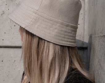 Recyclé / Bob 2 en 1 / Laine pied-de-poule noire et beige / Chapeau d'automne / Chapeau en laine