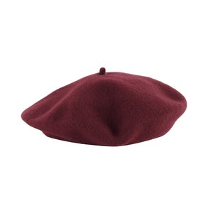 Vintage / trendy french style burgundy wool beret hat