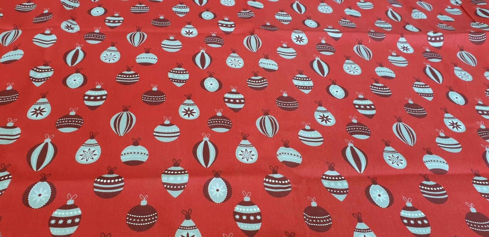 Tissu Polycoton Noël Rouge Avec Renne - 1 Mètre, 45 Pouces De Large, Pour Couture