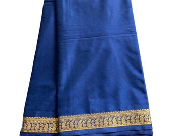 Marineblauwe Mysore Silk Saree: Zari-paisley-rand, Indiase bruiloftssari