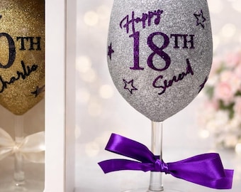 Copa de vino con purpurina personalizada / Copa con nombre y edad para cumpleaños / Regalo personalizado con purpurina / Cumpleaños 18, 21 y 30 / Caja de regalo