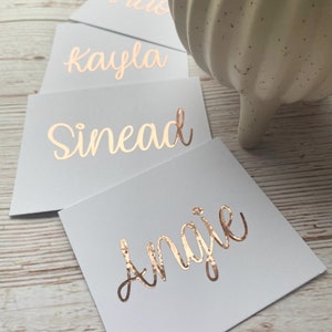 1,3,5,10 Gepersonaliseerde Naam Sticker Decal Word Label Vinyl Decal Glas School Water Fles Type Aangepaste Naam & Word Christmas Bauble Font A6
