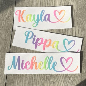 Calcomanía de vinilo personalizada con nombre para niños, botella, lonchera, etiqueta escolar, pegatinas personalizadas con colores pastel arcoíris, etiquetas para cajas de juguetes C4