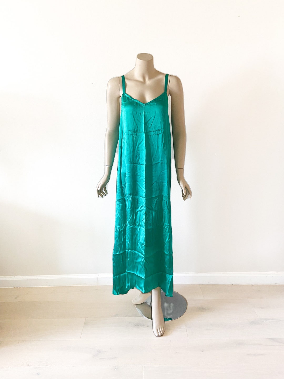 Silk Satin Dress With Adjustable Straps - Custom Dyed in Any Color Made to  Order in Any Size /luxury Clothing - Etsy