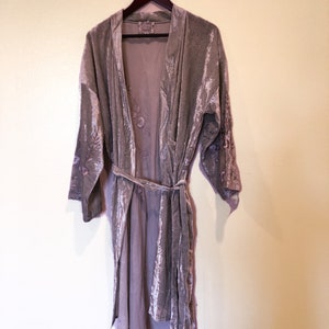 100% pure Silk velvet kimono (Robe) with hand embroidery/ real silk velvet coat- luxury kimono in any color