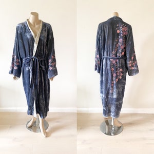 Revesible embroidered 100% pure Silk velvet/Satin kimono (Robe) real silk velvet coat- luxury kimono