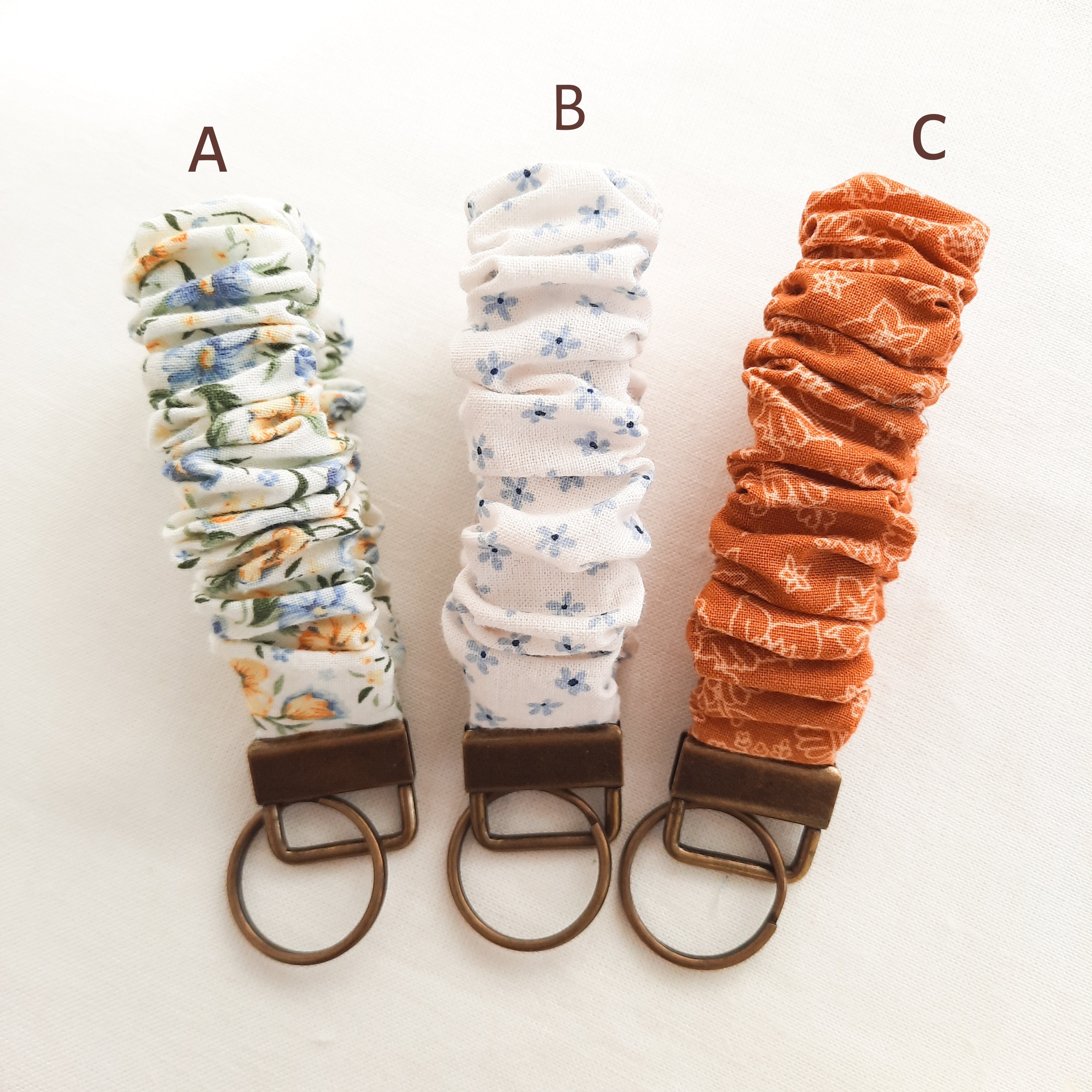 Scrunchie Keychain Wristlet, Key Fob Keychain, Scrunchie Keychain ...