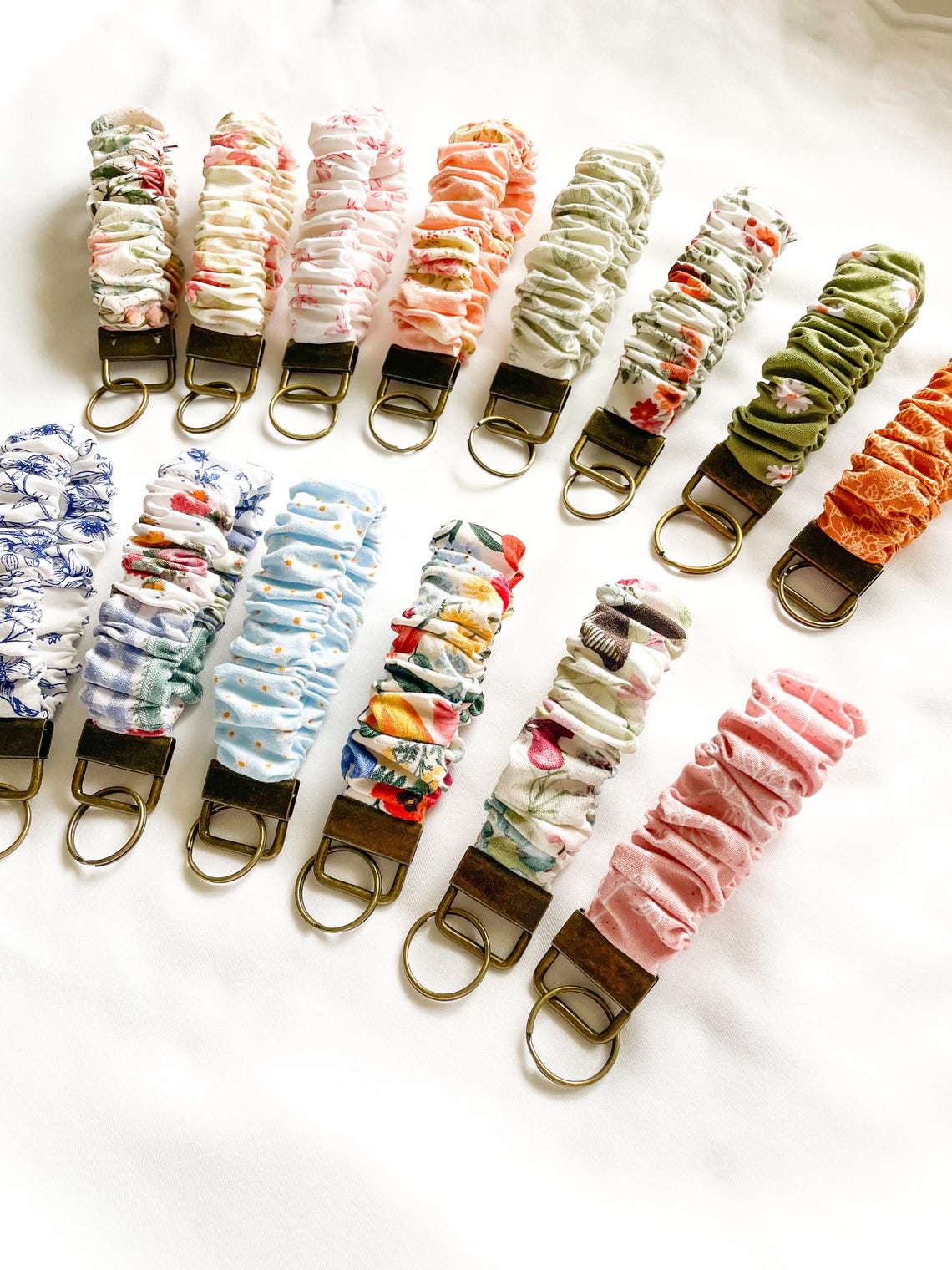 Scrunchie Keychain Floral, Key Fob Keychain, Scrunchie Keychain, Floral ...
