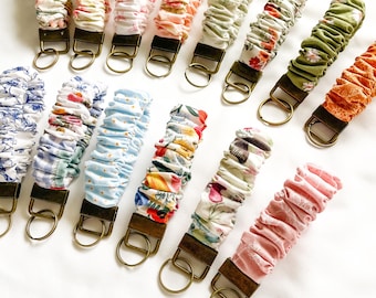 Scrunchie Keychain Floral, key fob keychain, scrunchie keychain, floral wristlet keychain, cute keychain wristlets, cottagecore keychain
