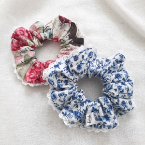 Scrunchies floral lace, lace scrunchies, floral scrunchie, cottagecore scrunchies, vintage floral scrunchie, butterfly scrunchie