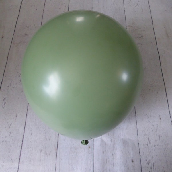 18" Sempertex Eucalyptus Green Latex Balloons 3 or 5 Pack