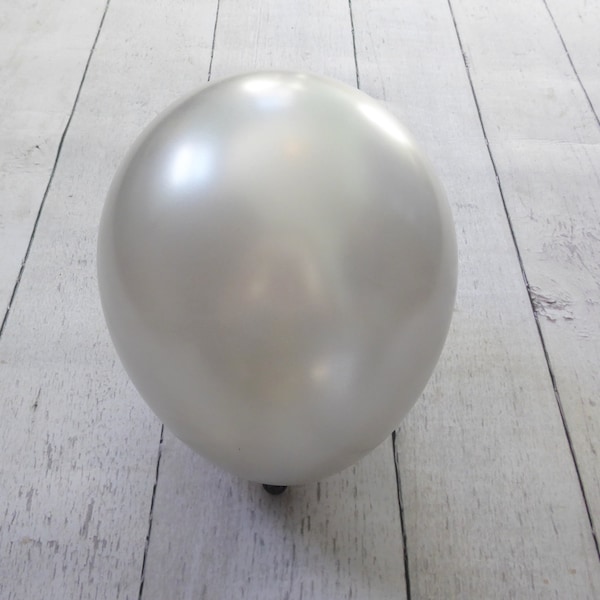 5" or 11" Qualatex Metallic Silver Latex Balloons 10 Pack