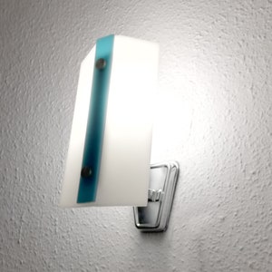 Vintage mid century blue and white plexyglas or methacrylate sconce with chrome structure from the 1960s