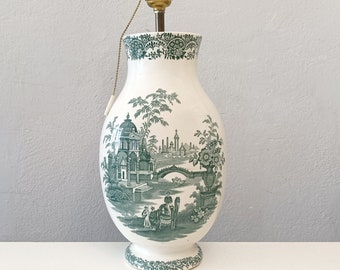 Large table lamp with green transferware made in the 1970s by La Cartuja de Sevilla