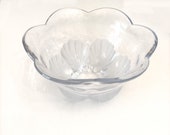 Mcm crystal fruit or salad bowl with frosted shell design 1970s