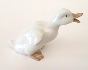 Vintage porcelain figurine of goose by Nao the  famous Spanish maker of Lladró 1970s collectors goose figurine Spain bird lovers