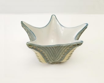 Rare Lladró starfish bowl circa 1970 from Spain Vintage porcelain bowl stamped by renowned Spanish maker Lladró number 01014737