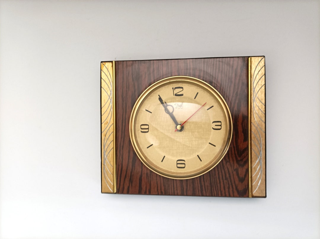 Mcm Retro Wall Kitchen Clock Made in Argentina Circa 1950 Trel Vintage