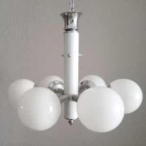 Atomic Sputnik Space age white and chrome pendant light with six white glass globes from the 60&#39;s mcm chandelier
