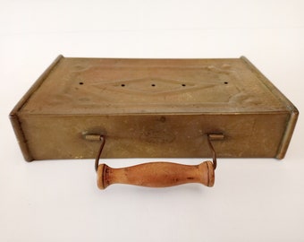 Antieke Franse bedverwarmer circa 1920 messing bedverwarmer met houten handvat gemaakt in Frankrijk door La Phénix